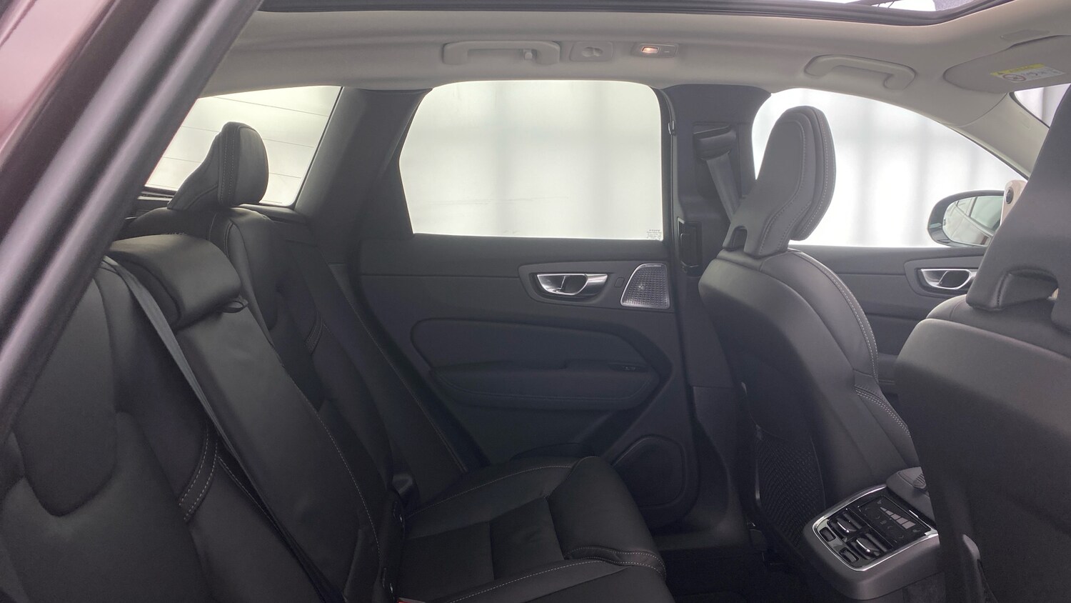 Used Volvo XC60 2025 for sale - 77718152: Photo 10