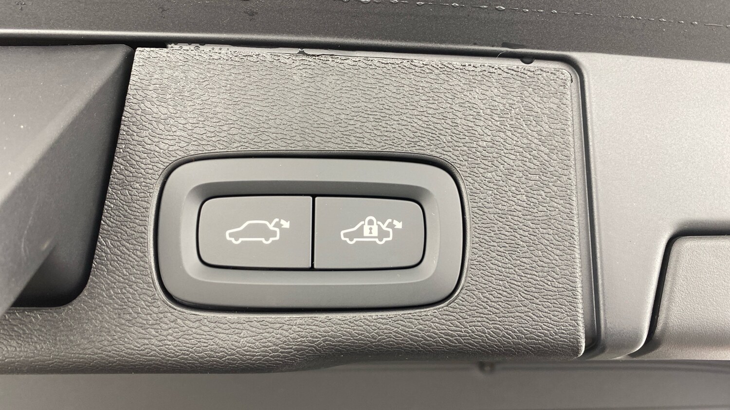 Used Volvo XC60 2025 for sale - 77718152: Photo 17