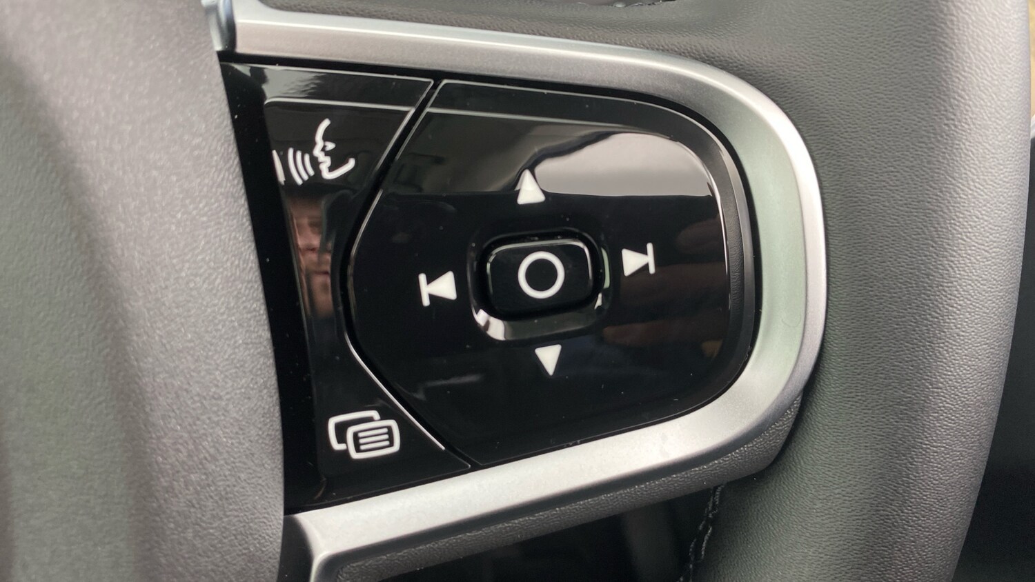 Used Volvo XC60 2025 for sale - 77718152: Photo 25