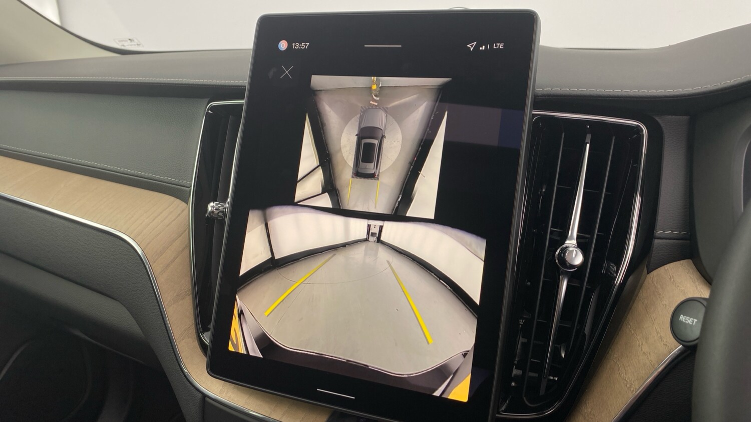 Used Volvo XC60 2025 for sale - 77718152: Photo 37