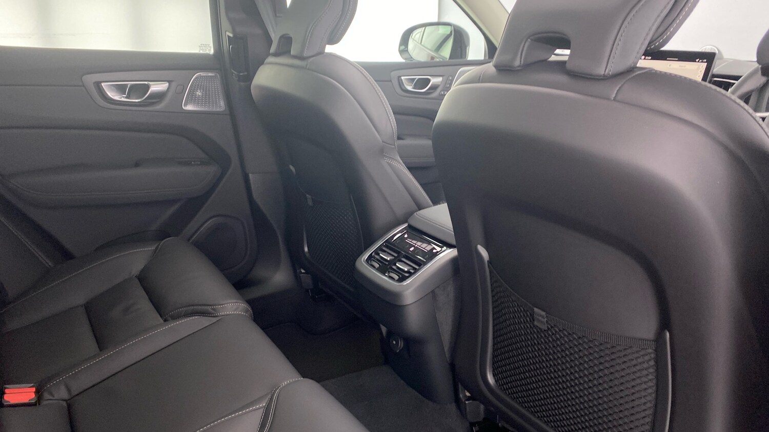 Used Volvo XC60 2025 for sale - 77718152: Photo 41