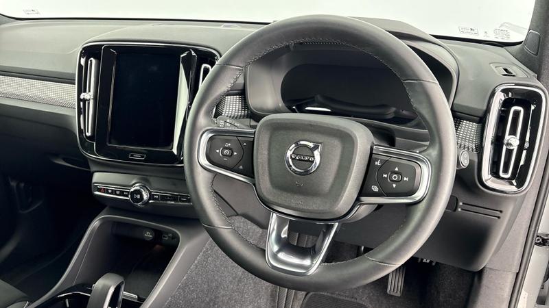 Used Volvo XC40 2024 for sale - 77339870: Photo 10