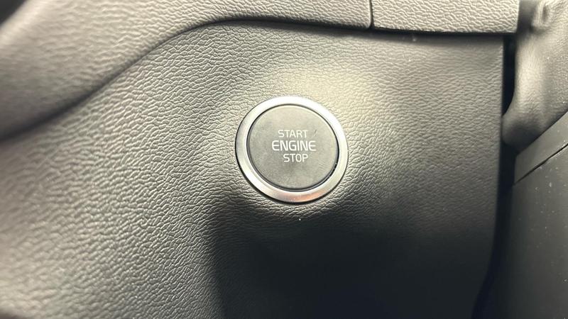 Used Volvo XC40 2024 for sale - 77339870: Photo 21