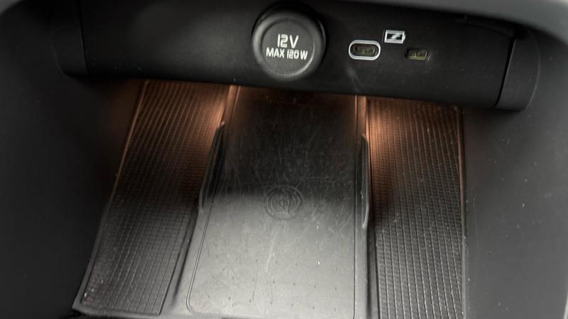 Used Volvo XC40 2024 for sale - 77339870: Photo 26