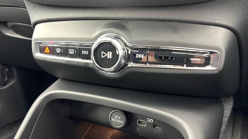 Used Volvo XC40 2024 for sale - 77339870: Photo 27