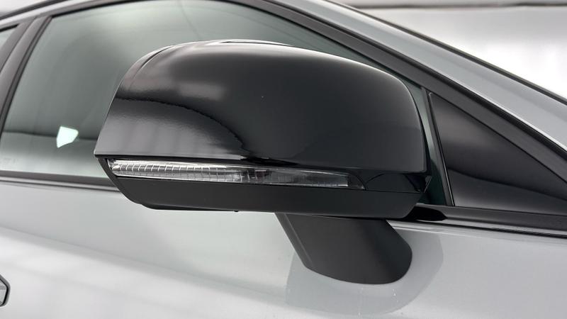 Used Volvo XC40 2024 for sale - 77339870: Photo 43