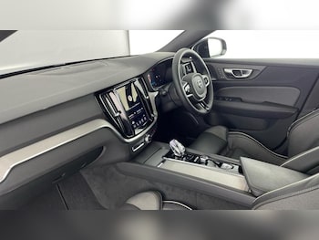 Used Volvo V60 2025 for sale - 76508258: Photo