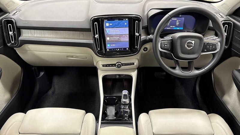 Used Volvo XC40 2025 for sale - 76853450: Photo 10