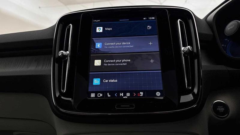 Used Volvo XC40 2025 for sale - 76853450: Photo 11