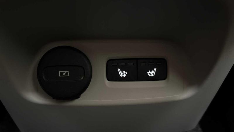 Used Volvo XC40 2025 for sale - 76853450: Photo 17