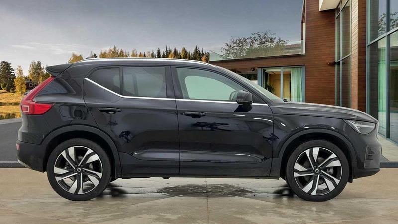 Used Volvo XC40 2025 for sale - 76853450: Photo 2