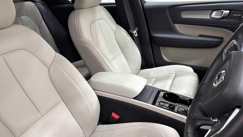 Used Volvo XC40 2025 for sale - 76853450: Photo 29