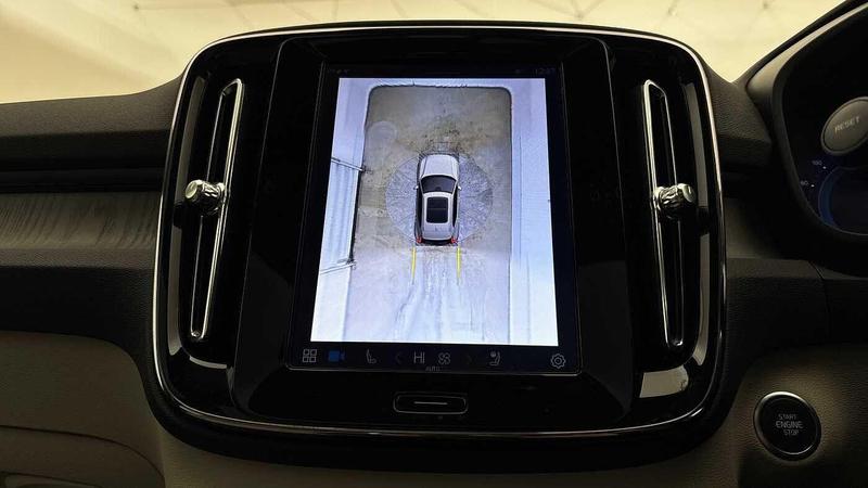 Used Volvo XC40 2025 for sale - 76853450: Photo 41