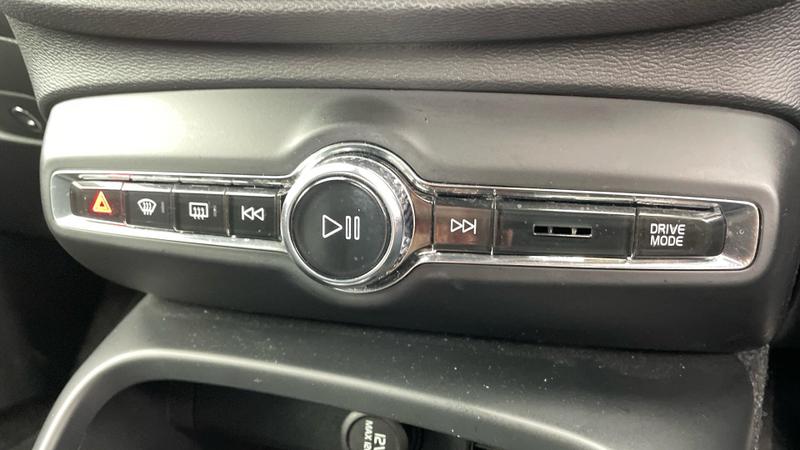 Used Volvo XC40 2020 for sale - 77044776: Photo 24