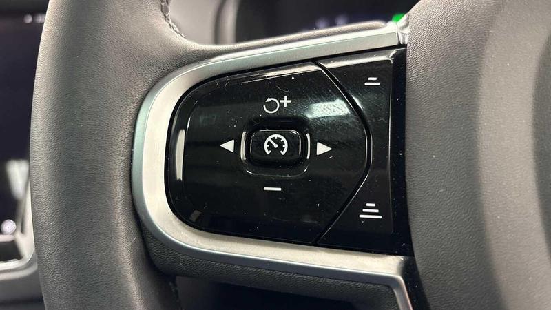 Used Volvo XC90 2024 for sale - 76355650: Photo 31