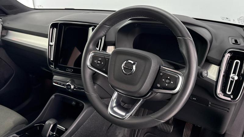 Used Volvo XC40 2023 for sale - 77407006: Photo 10