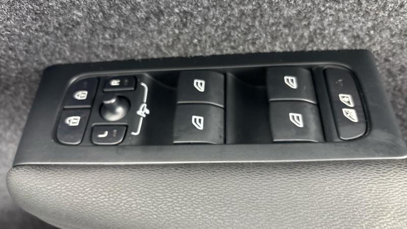 Used Volvo XC40 2023 for sale - 77407006: Photo 16