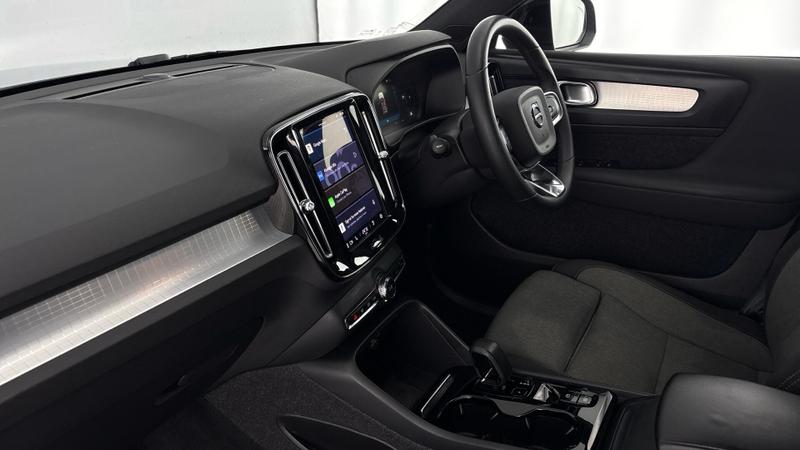 Used Volvo XC40 2023 for sale - 77407006: Photo 2