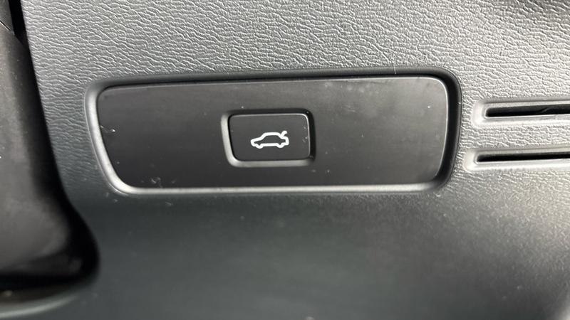 Used Volvo XC40 2023 for sale - 77407006: Photo 28