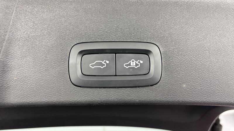 Used Volvo XC40 2023 for sale - 77407006: Photo 33