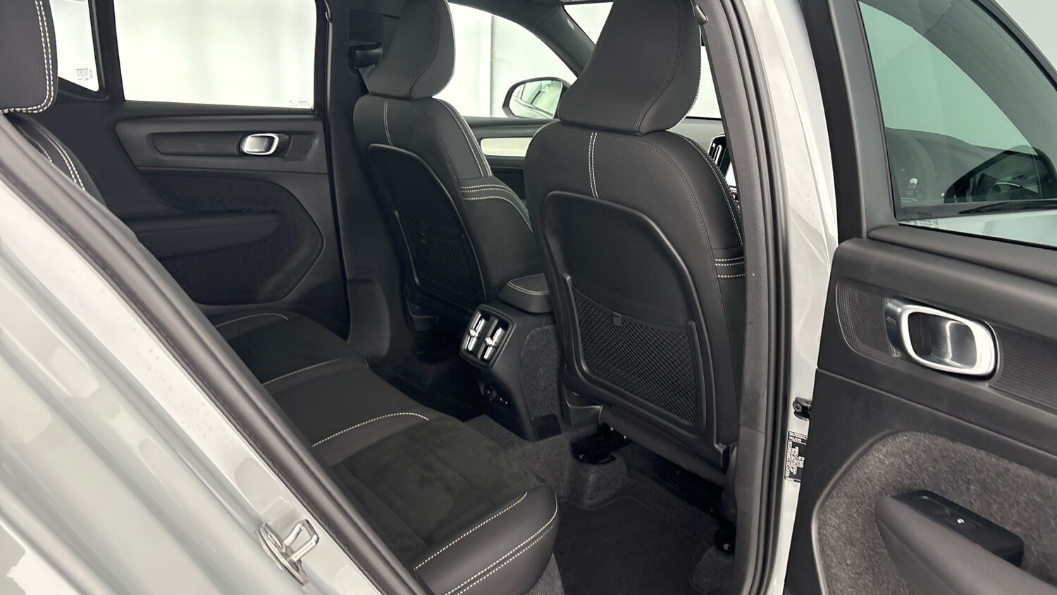 Used Volvo XC40 2025 for sale - 78123258: Photo 10