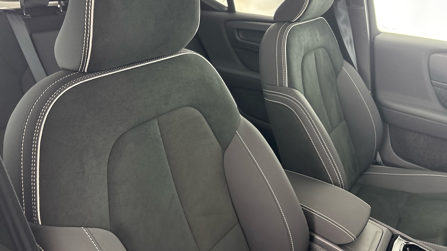 Used Volvo XC40 2025 for sale - 78123258: Photo 18