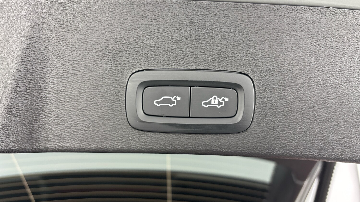 Used Volvo XC40 2025 for sale - 78123258: Photo 36