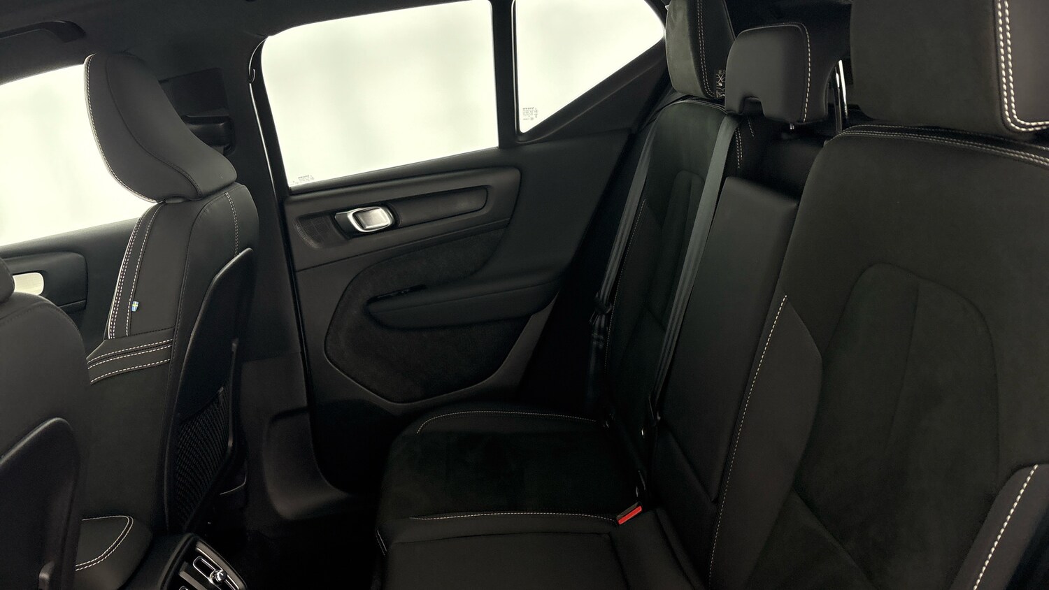 Used Volvo XC40 2025 for sale - 78123258: Photo 38