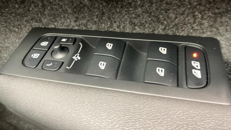 Used Volvo XC40 2025 for sale - 76008500: Photo 13