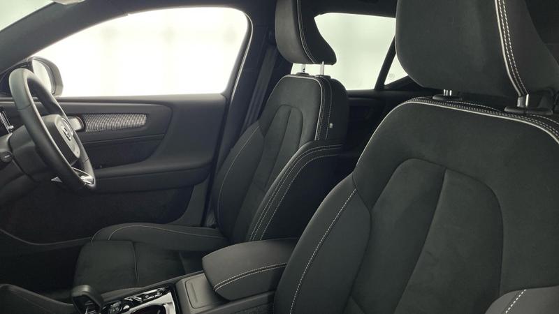 Used Volvo XC40 2025 for sale - 76008500: Photo 32