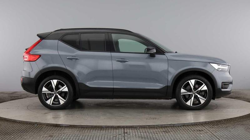 Used Volvo XC40 2021 for sale - 76631247: Photo 2