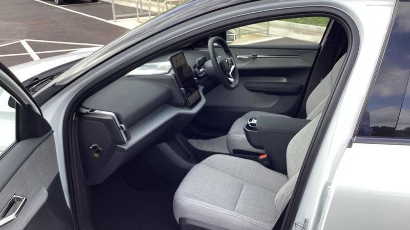 Used Volvo EX30 2025 for sale - 76008514: Photo 2