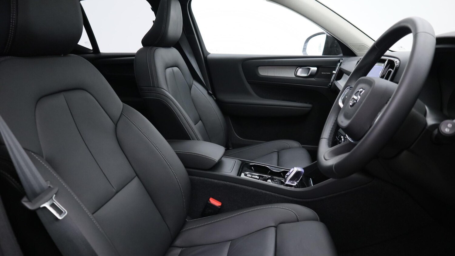 Used Volvo XC40 2024 for sale - 77789712: Photo 26