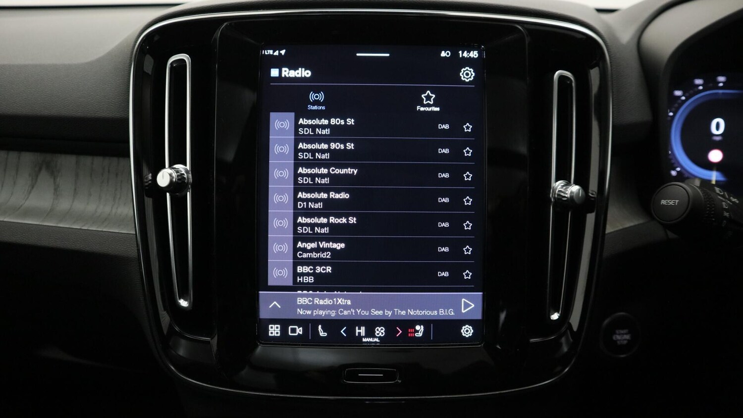 Used Volvo XC40 2024 for sale - 77789712: Photo 36