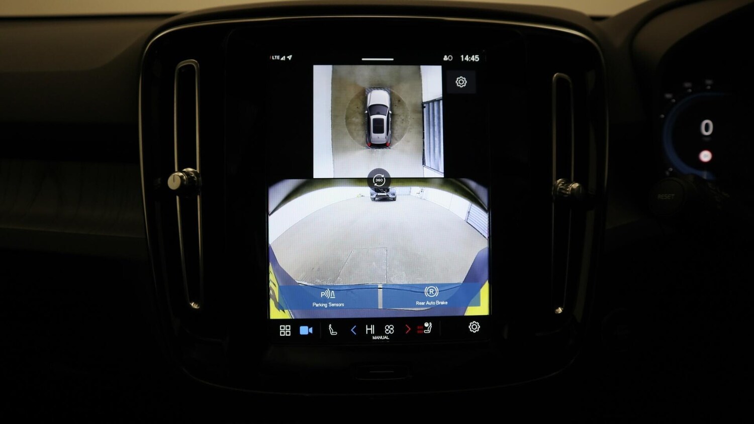 Used Volvo XC40 2024 for sale - 77789712: Photo 40