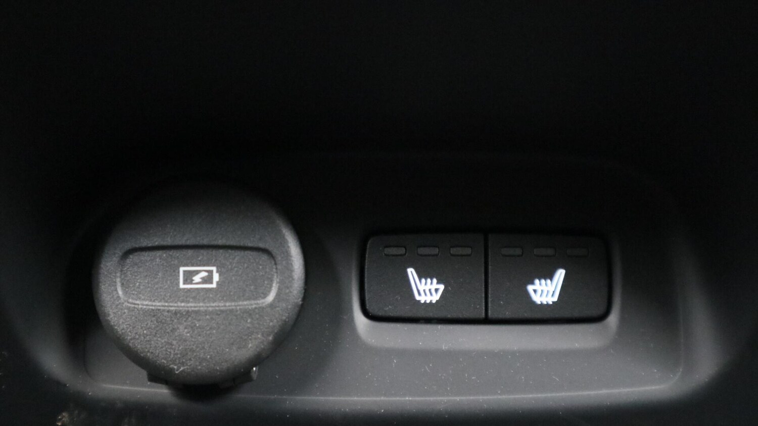 Used Volvo XC40 2024 for sale - 77789712: Photo 43