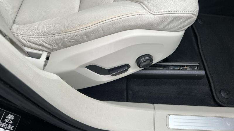 Used Volvo XC60 2017 for sale - 76580778: Photo 31