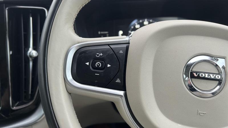 Used Volvo XC60 2017 for sale - 76580778: Photo 34