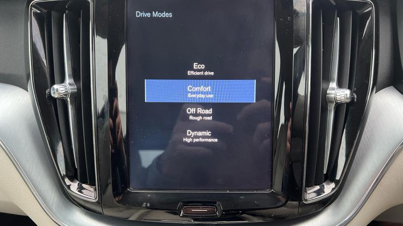 Used Volvo XC60 2017 for sale - 76580778: Photo 43