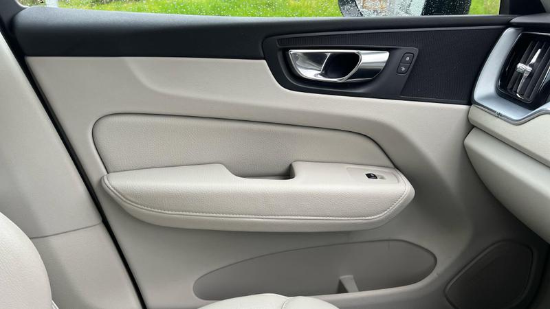 Used Volvo XC60 2017 for sale - 76580778: Photo 55