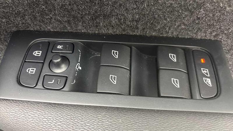 Used Volvo XC40 2022 for sale - 77367649: Photo 25