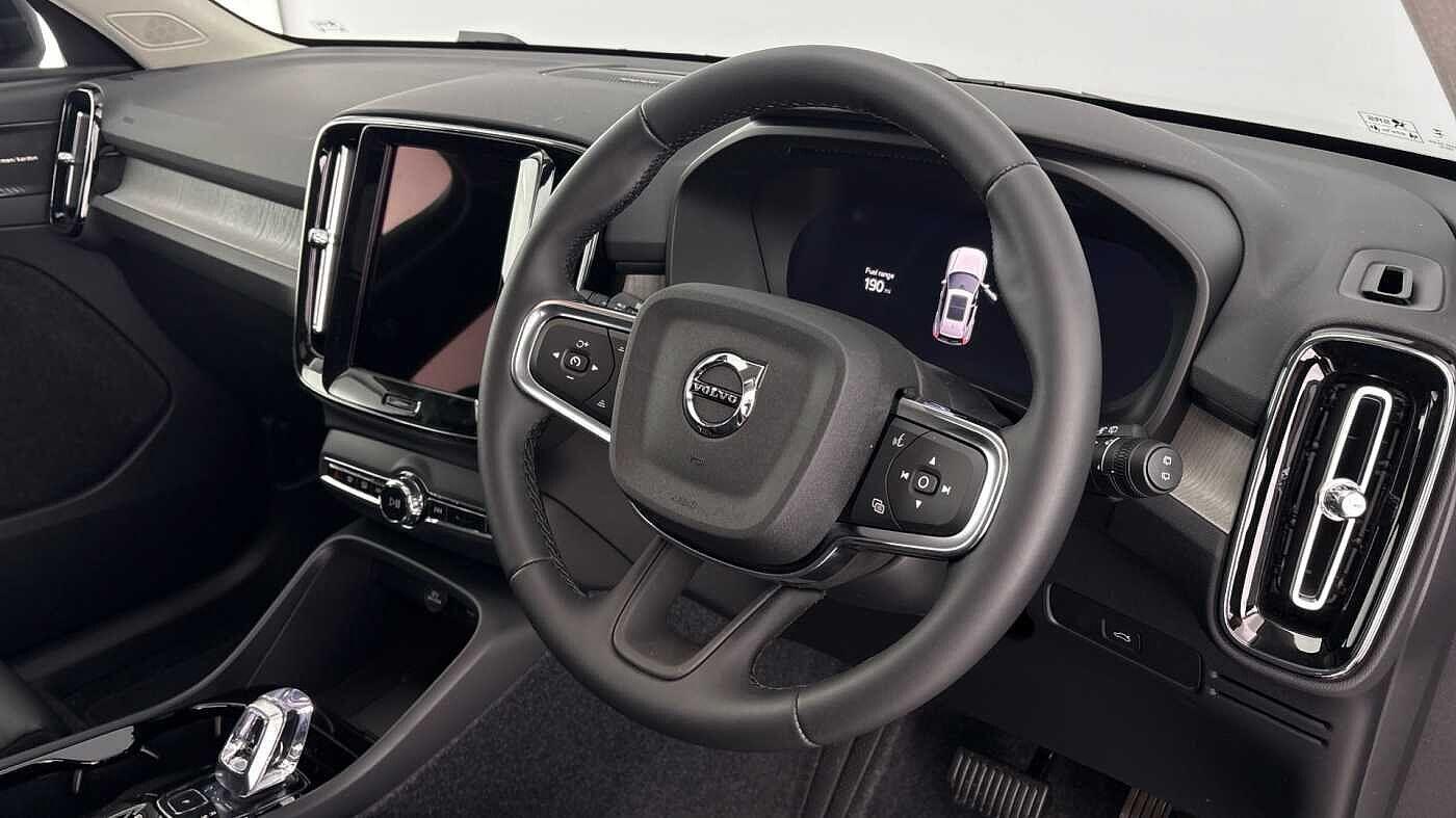 Used Volvo XC40 2026 for sale - 77791232: Photo 10