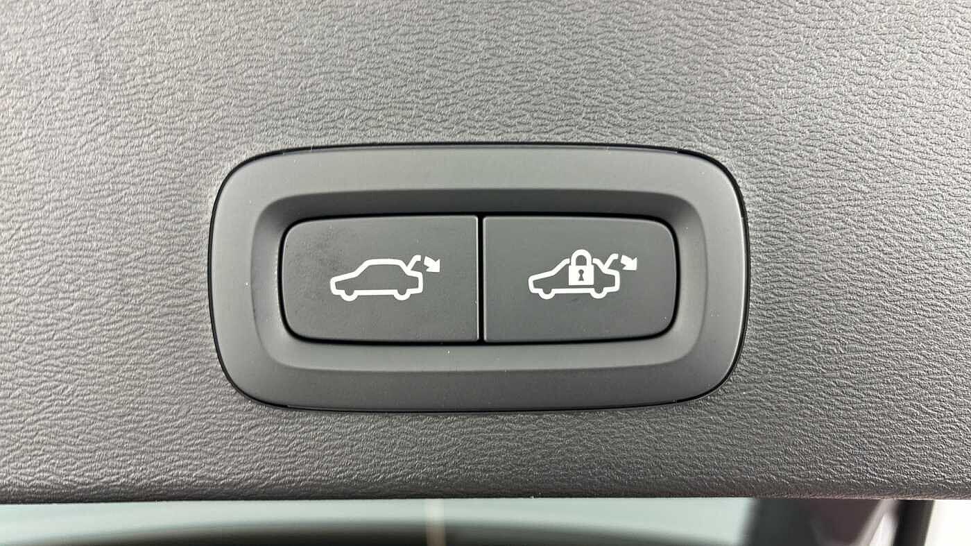 Used Volvo XC40 2026 for sale - 77791232: Photo 17