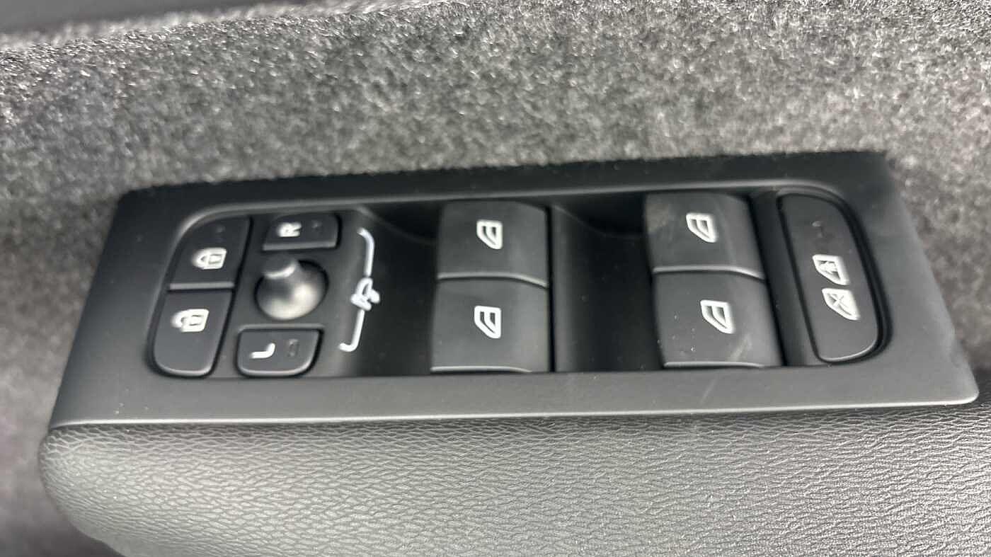 Used Volvo XC40 2026 for sale - 77791232: Photo 19