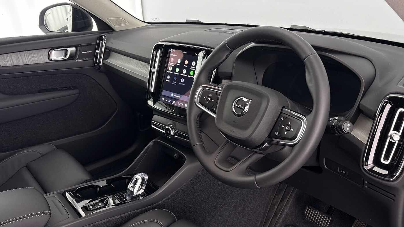 Used Volvo XC40 2026 for sale - 77791232: Photo 4