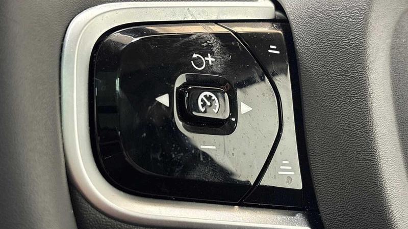 Used Volvo XC90 2025 for sale - 76895616: Photo 31