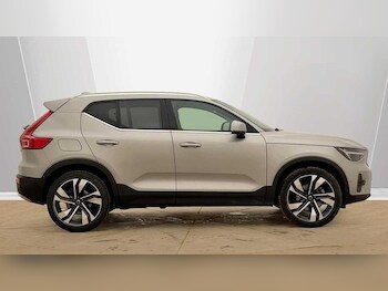 Used Volvo XC40 2025 for sale - 78370533: Photo