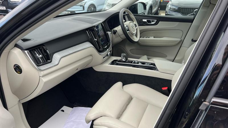 Used Volvo XC60 2025 for sale - 76797077: Photo 2