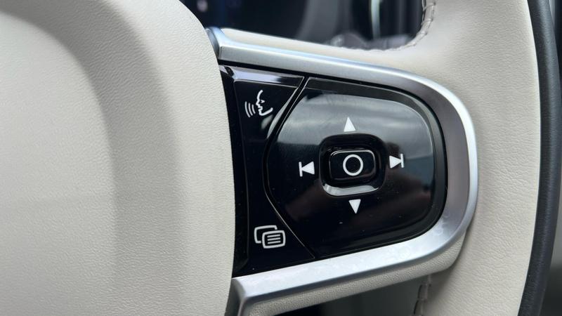 Used Volvo XC60 2025 for sale - 76797077: Photo 44