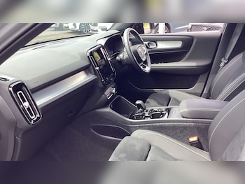 Used Volvo XC40 2026 for sale - 79030247: Photo